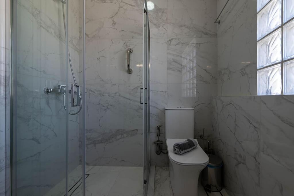 칼라마타 Skyvista Penthouse 아파트 외부 사진
